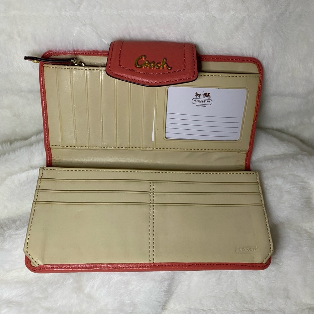 NWOT Vintage Coach Ashley Dotted OP Art Sateen Salmon C's/Leather Trim Wallet - Picture 6 of 9